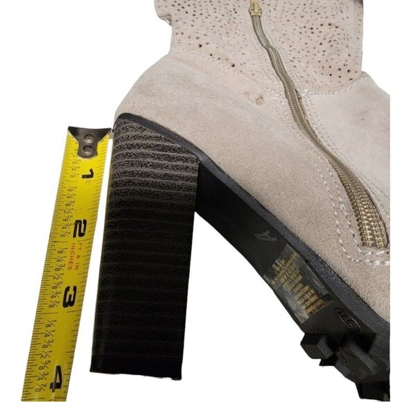 Avon Womens Tan Suede Perforated Part Spike Sole Block Heel MidCalf Boots Size 9 - Picture 15 of 15